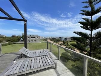 https://www.gallito.com.uy/casa-en-venta-de-3-dormitorios-en-manantiales-punta-del-es-inmuebles-21051270