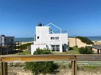 https://www.gallito.com.uy/venta-casa-2-dormitorios-frente-al-mar-en-punta-del-diablo-inmuebles-26181526