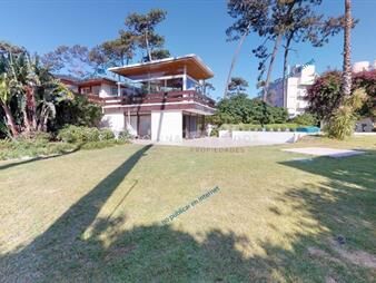 https://web5.gallito.com.uy/casa-en-venta-de-5-dormitorios-en-mansa-punta-del-este-inmuebles-20731112