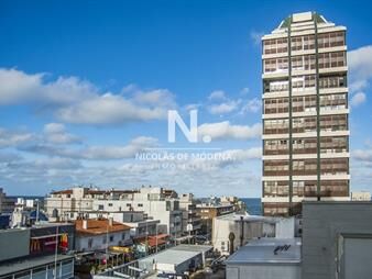https://web5.gallito.com.uy/apartamento-monoambiente-en-venta-en-lux-tower-peninsula-inmuebles-24987999
