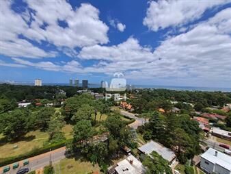 https://web5.gallito.com.uy/venta-de-apartamento-3-dormitorios-con-vista-al-mar-roosev-inmuebles-24931810