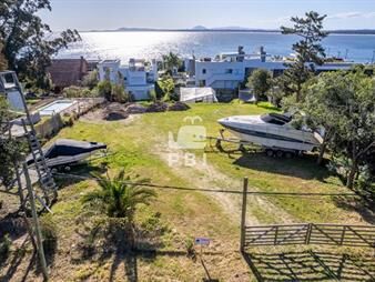 https://web5.gallito.com.uy/terreno-en-lomo-de-la-ballena-punta-ballena-ref-pbi128-inmuebles-25654251