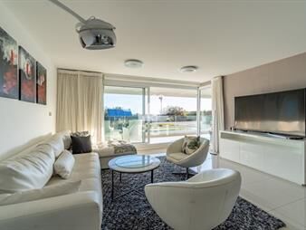 https://web5.gallito.com.uy/venta-apartamento-3-dormitorios-playa-mansa-horizonte-inmuebles-23990327