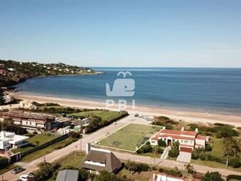 https://www.gallito.com.uy/terreno-en-venta-punta-ballena-ref-pbi975-inmuebles-23612829