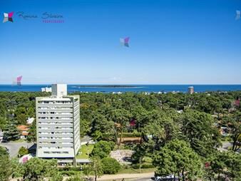 https://web5.gallito.com.uy/en-venta-apartamento-de-3-dormitorios-con-muy-buena-vista-a-inmuebles-26912602