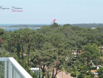 https://web5.gallito.com.uy/venta-de-apartamento-de-1-dormitorio-y-medio-en-edifcio-yoo-inmuebles-27091476
