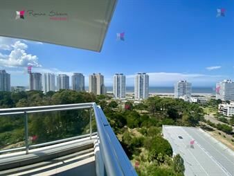 https://web5.gallito.com.uy/apartamento-en-venta-de-2-dormitorios-en-torre-con-servicio-inmuebles-27091480