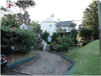 https://web5.gallito.com.uy/venta-hermosa-casa-en-playa-mansa-consulte-inmuebles-27091559