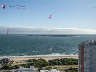 https://web5.gallito.com.uy/oportunidad-en-playa-mansa-finamente-decorado-sunrise-tow-inmuebles-27091704