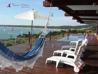 https://web5.gallito.com.uy/venta-de-casa-de-5-dormitorios-en-punta-ballena-punta-del-e-inmuebles-27091833