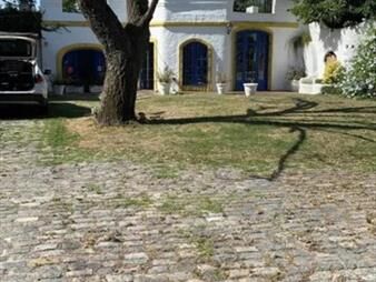 https://web5.gallito.com.uy/casa-a-la-venta-4-dormitorios-4-baã±os-jardã­n-coch-inmuebles-22395293
