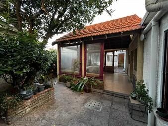https://web5.gallito.com.uy/casa-mas-apto-en-venta-6-dormitorios-3-baã±os-fondo-bar-inmuebles-24937152