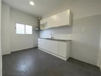 https://web5.gallito.com.uy/apto-en-venta-2-dormitorios-1-baño-y-balcon-la-blanquead-inmuebles-25155763