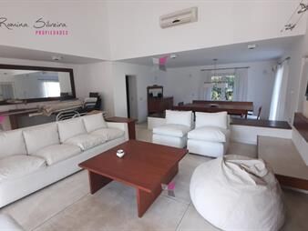 https://web5.gallito.com.uy/venta-de-casa-de-4-dormitorios-en-lugano-punta-del-este-inmuebles-27092042