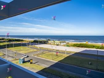 https://web5.gallito.com.uy/torre-tiburon-apartamento-de-3-dormitorios-en-playa-brav-inmuebles-27092058