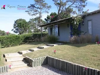 https://www.gallito.com.uy/venta-de-casa-de-3-dormitorios-y-servicio-en-barrio-pinar-d-inmuebles-27092081