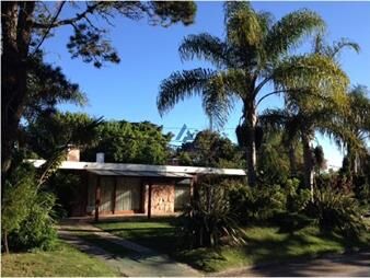 https://web5.gallito.com.uy/casa-en-playa-mansa-inmuebles-20389513