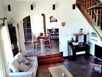 https://web5.gallito.com.uy/hermosa-casa-a-pasos-de-la-playa-inmuebles-17596444