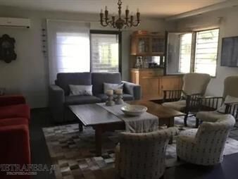 https://www.gallito.com.uy/casa-en-venta-3-dormitorios-piscina-barbacoa-el-pinar-inmuebles-26655969