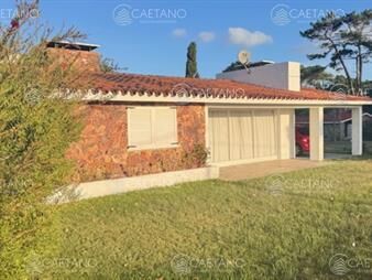 https://web5.gallito.com.uy/casa-de-3-dormitorios-en-venta-en-la-mansa-inmuebles-26968884