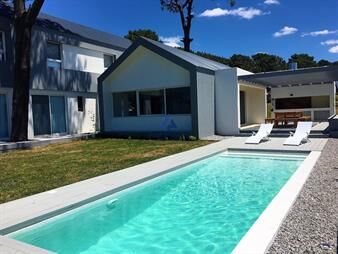 https://www.gallito.com.uy/casa-a-estrenar-en-jose-ignacio-inmuebles-17598124