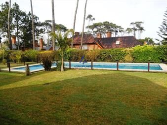https://web5.gallito.com.uy/casa-en-mansa-4-dormitorios-inmuebles-23325691