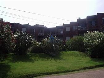 https://web5.gallito.com.uy/apartamento-en-aidy-grill-2-dormitorios-inmuebles-17596836