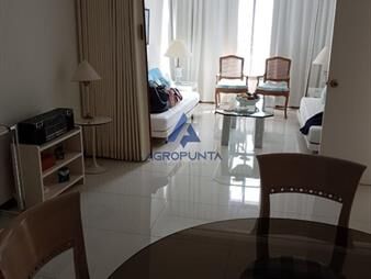https://web5.gallito.com.uy/apartamento-1-dormitorio-y-medio-en-peninsula-inmuebles-21043029