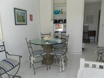 https://web5.gallito.com.uy/a-pasos-de-el-emir-con-piscina-inmuebles-19063091