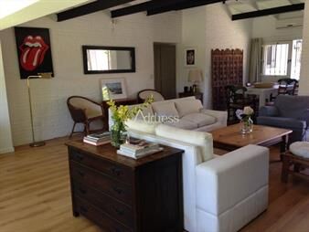 https://www.gallito.com.uy/casa-en-san-rafael-prox-blv-gastronã³mico-inmuebles-25852108