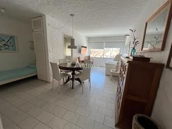https://web5.gallito.com.uy/en-venta-apto-1-dormitorio-reciclado-en-peninsula-punta-d-inmuebles-23867638