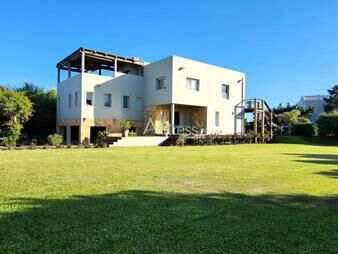https://www.gallito.com.uy/casa-en-punta-ballena-tio-tom-inmuebles-25050389