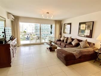 https://web5.gallito.com.uy/amplio-apartamento-alquiler-anual-inmuebles-23962013