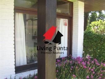 https://web5.gallito.com.uy/espectacular-casa-en-venta-en-la-mansa-inmuebles-26427155