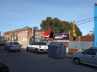https://web5.gallito.com.uy/terreno-en-venta-en-el-centro-de-maldonado-inmuebles-26427606