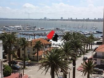 https://www.gallito.com.uy/apartamento-en-peninsula-2-dormitorios-con-garaje-inmuebles-26427346
