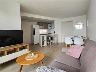 https://web5.gallito.com.uy/venta-apartamento-2-dormitorios-tres-cruces-con-muebles-inmuebles-26172801