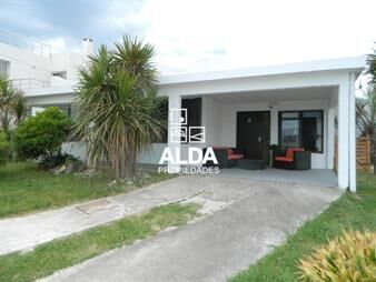 https://www.gallito.com.uy/casa-en-punta-colorada-la-batidora-ref-ca200936-inmuebles-20246126