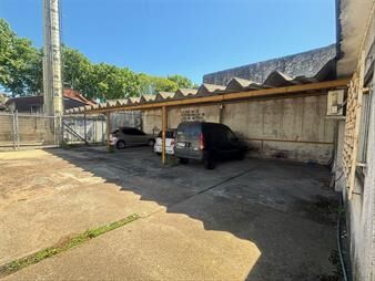 https://www.gallito.com.uy/cocheras-en-lanus-5673-a-metros-de-av-garzon-inmuebles-26269508