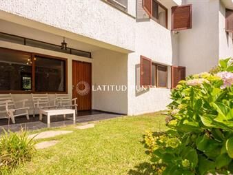 https://web5.gallito.com.uy/departamento-de-2-dormitorios-estilo-casa-en-roosevelt-inmuebles-26737853