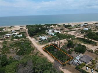 https://web5.gallito.com.uy/muy-buena-esquina-cerca-del-mar-inmuebles-27025901