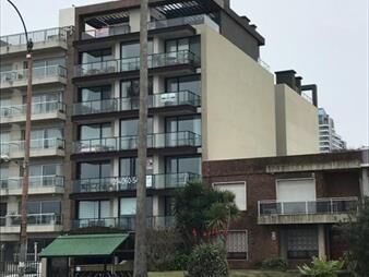 https://web5.gallito.com.uy/terreno-con-casa-en-venta-rambla-republica-de-chile-buce-inmuebles-25097727