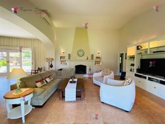 https://web5.gallito.com.uy/en-el-corazon-de-la-mansa-espectcular-residencia-inmuebles-27117609