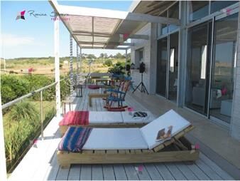 https://www.gallito.com.uy/a-metros-del-mar-inmuebles-27091542