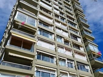 https://web5.gallito.com.uy/venta-apartamento-3-dormitorios-y-dependencia-playa-mansa-inmuebles-27117660