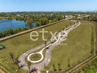 https://web5.gallito.com.uy/terreno-en-venta-en-la-reserva-lagos-inmuebles-26221378