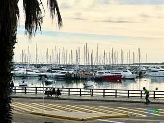 https://web5.gallito.com.uy/en-venta-apartamento-3-dormitorios-en-puerto-de-punta-del-e-inmuebles-26325242