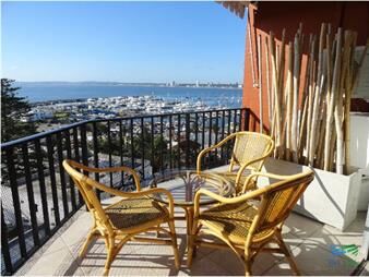 https://web5.gallito.com.uy/apartamento-en-peninsula-4-dormitorios-inmuebles-22537149
