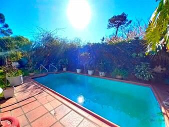 https://web5.gallito.com.uy/casa-de-6-dormitorios-con-piscina-en-venta-en-pinares-punt-inmuebles-24571007