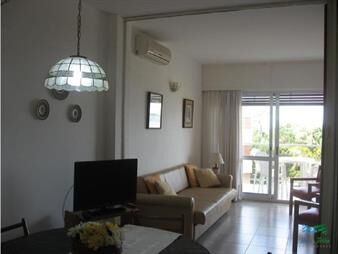 https://web5.gallito.com.uy/apartamento-en-alquiler-en-punta-del-este-frente-a-playa-m-inmuebles-22537483